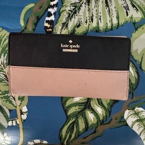Kate Spade Black and Tan Wallet
